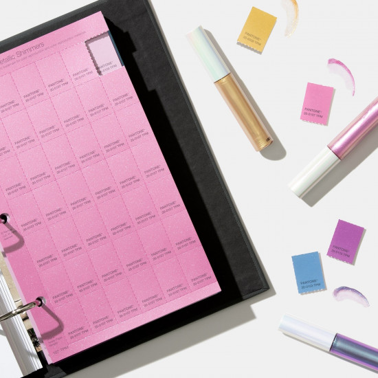 Pantone - PANTONE fashion+home Metallic Shimmers Specifier Pantone - PANTONE fashion+home Metallic Shimmers Specifier