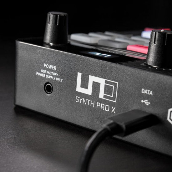 IK Multimedia - Sintetizador UNO Synth Pro X IK Multimedia - Sintetizador UNO Synth Pro X