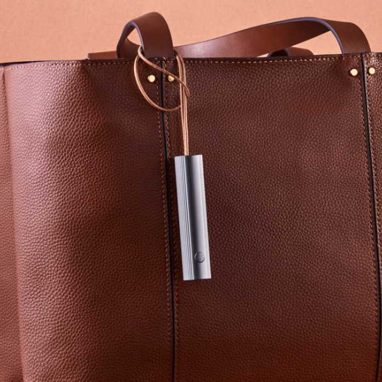 Lexon - Lanterna Fine Bag Light 2 (gun metal) Lexon - Lanterna Fine Bag Light 2 (gun metal)
