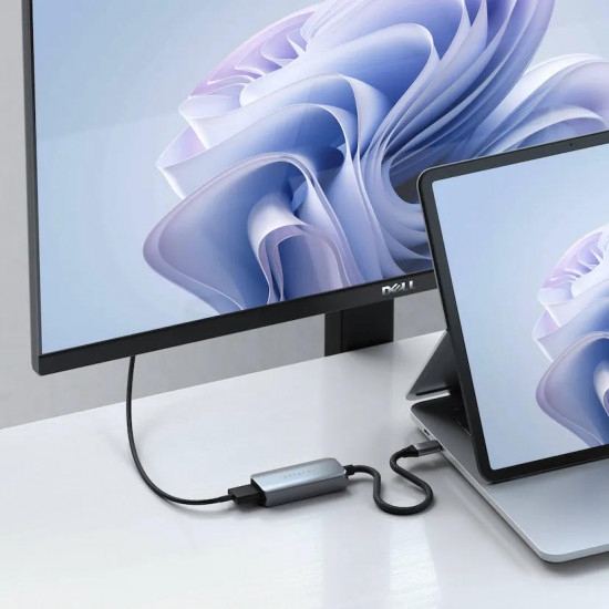 Satechi - USB-C to HDMI 2.1 8K adapter Satechi - USB-C to HDMI 2.1 8K adapter